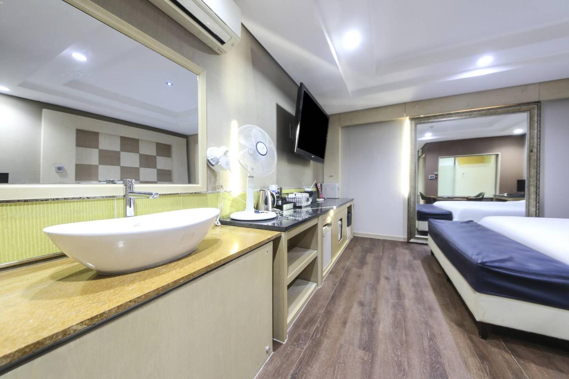 Q5 Hotel Busan Songdo ภายนอก รูปภาพ